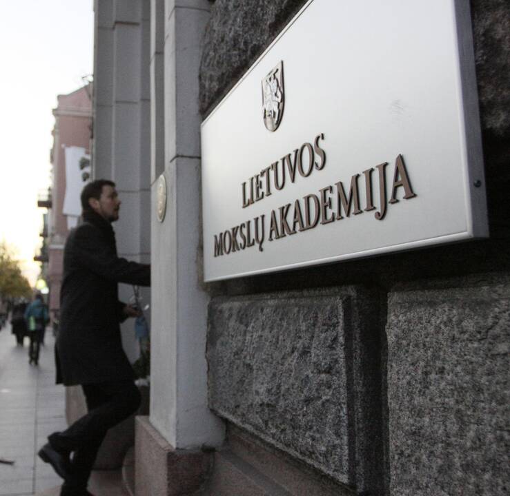 Vilniuje nuo Mokslų akademijos pastato nuimta J. Noreikos atminimo lenta