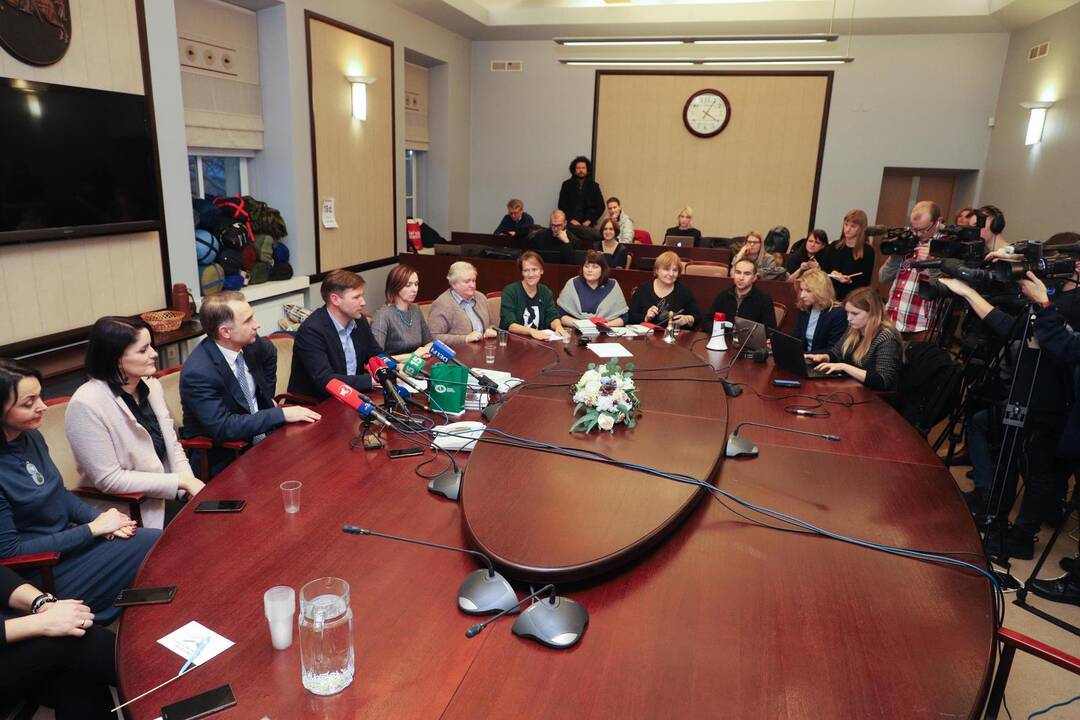 Mokytojai išsikrausto iš Švietimo ministerijos
