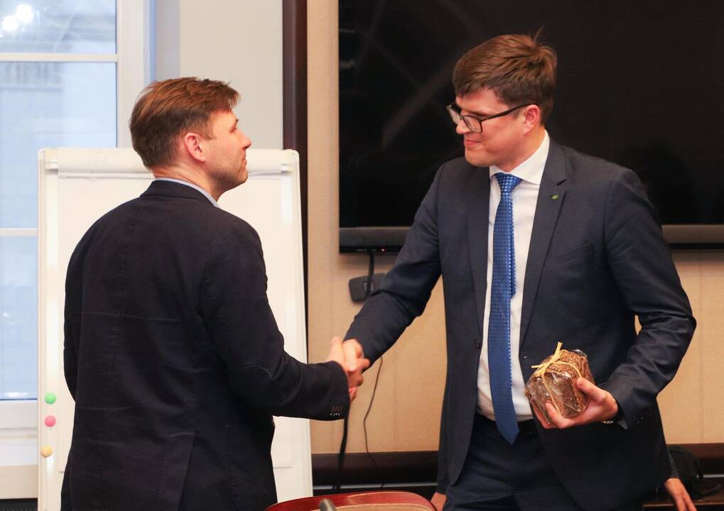 Mokytojai išsikrausto iš Švietimo ministerijos