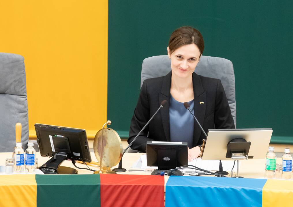 Tęsiasi neeilinė Seimo sesija