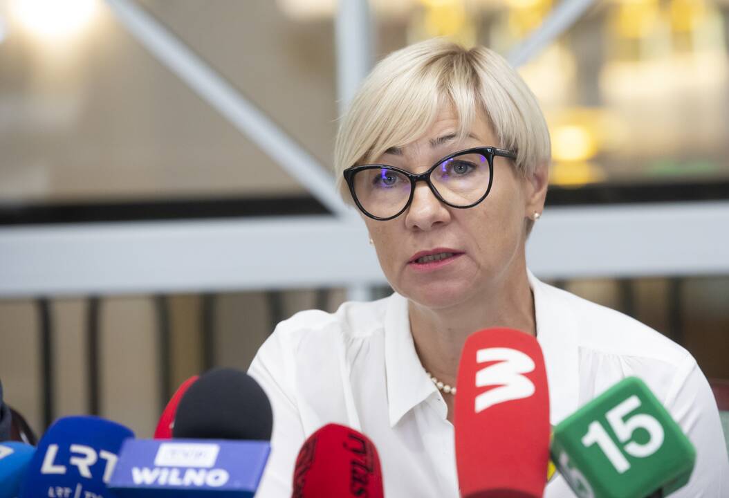 J. Šiugždinienė apie mokytojų trūkumą: šiuo metu mokyklos ieško apie 600 pedagogų