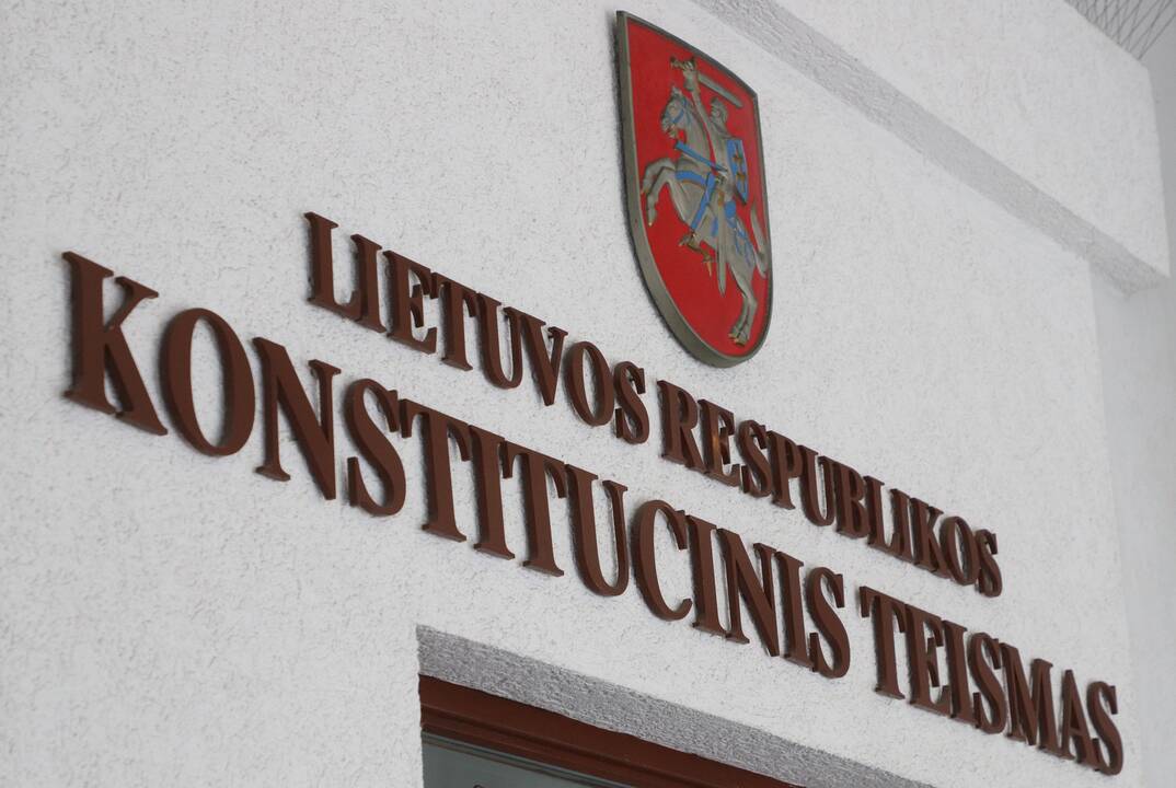 Kandidatai skeptiškai atsiliepia apie užtrukusią KT teisėjų skyrimo procedūrą
