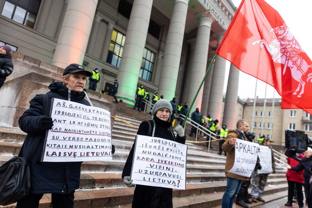 Protestas prie Seimo Sausio 13-ąją