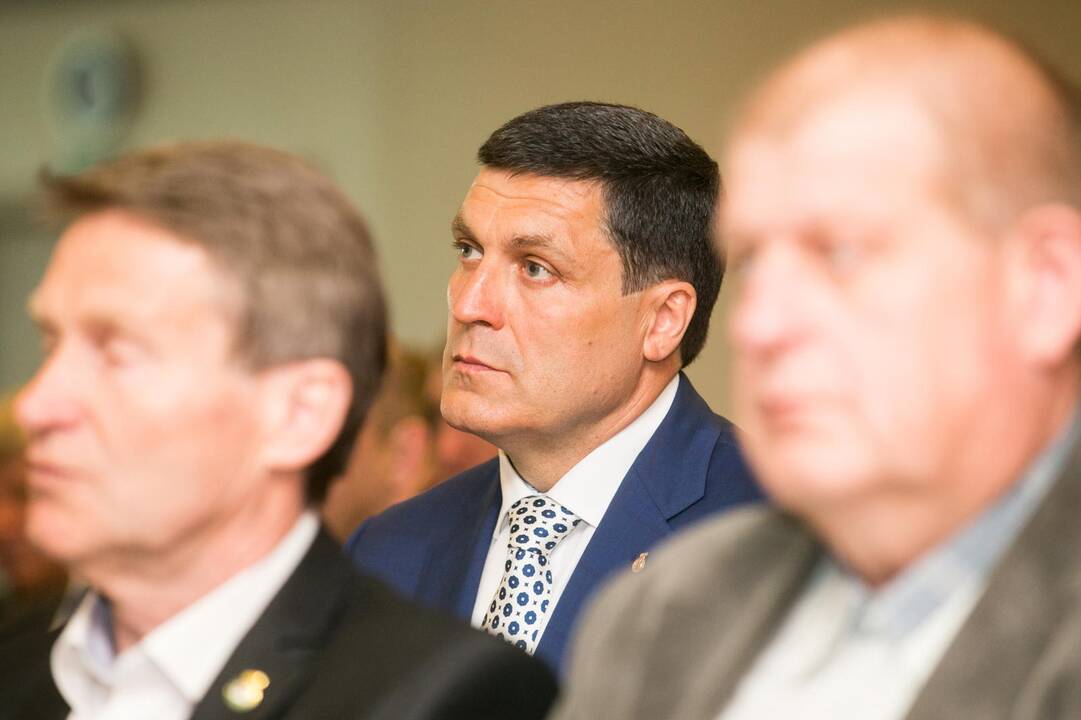 Nepaisant senų dėmių tauragiškis A.Pukelis Lietuvos futbolo federacijos eilinėje konferencijoje buvo išrinktas antru federacijos viceprezidentu.