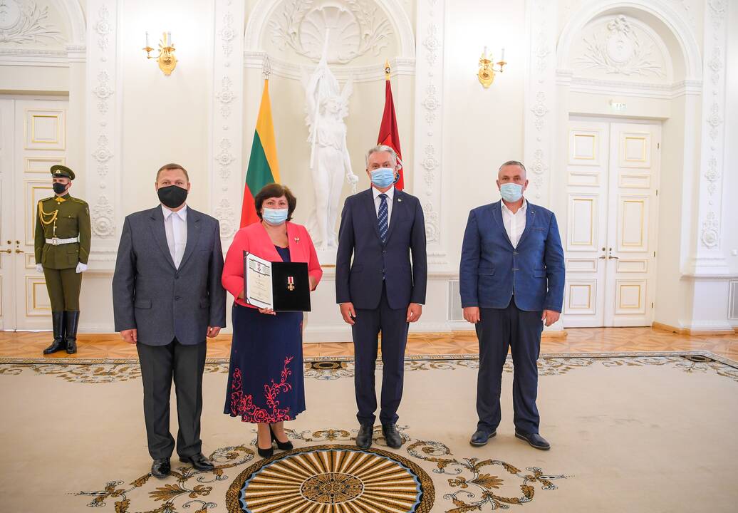 Prezidentas apdovanojo žydų gelbėtojus