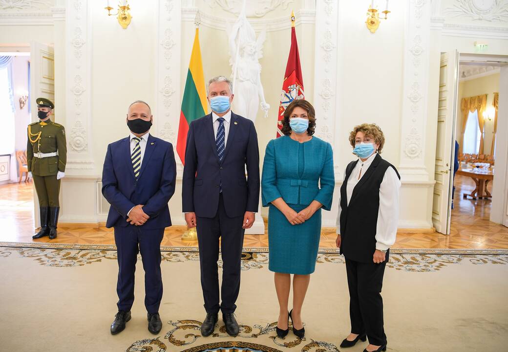 Prezidentas apdovanojo žydų gelbėtojus