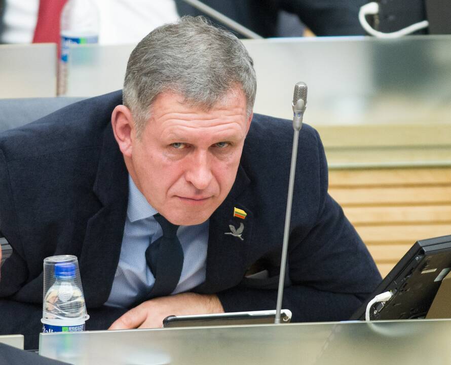 Etikos sargai apie A. Šimo balsavimo būdą: pažeidė politikų elgesio kodeksą