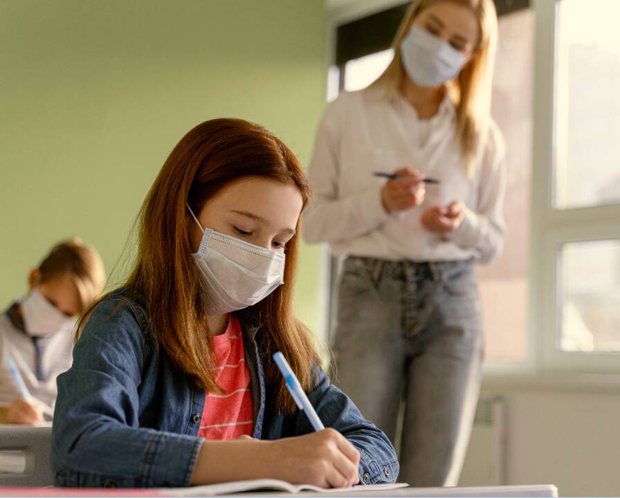 Grįžti prie kontaktinio pradinukų ugdymo norą pareiškė beveik 60 mokyklų