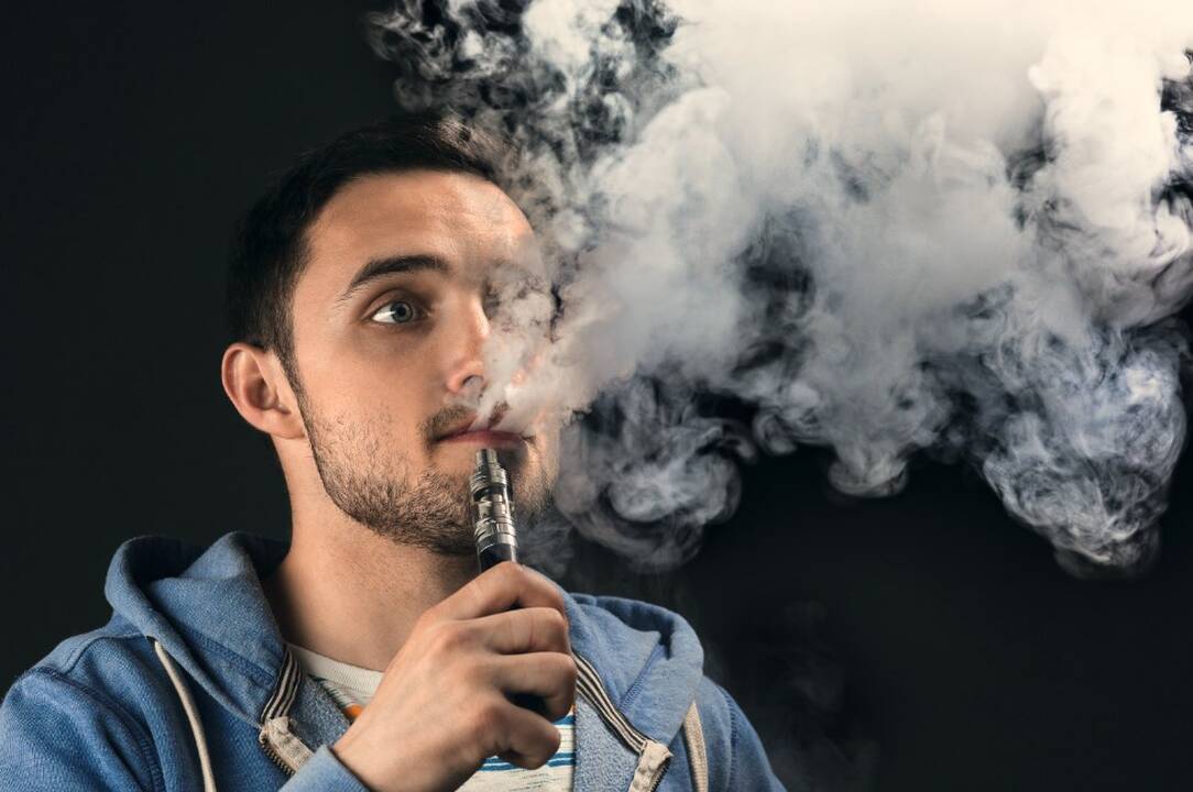 Seimas spręs, ar drausti elektronines cigaretes su įvairiais skoniais ir kvapais