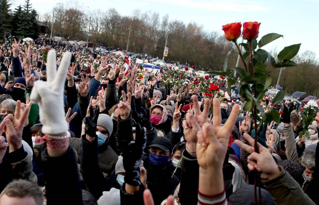 URM siūlo nemokamai išduoti vizas režimo persekiojamiems baltarusiams