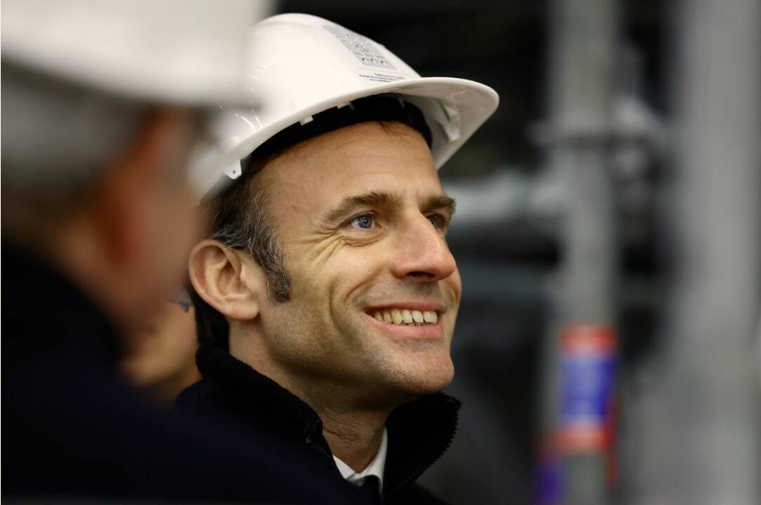 Nepaisė protestų: E. Macronas pasirašė Prancūzijos pensijų reformos įstatymą