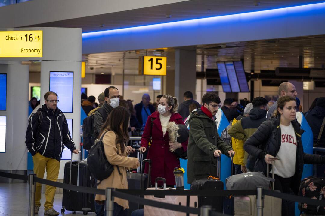 Šimtai lietuvių bus parskraidinti iš Amsterdamo, Londono, Paryžiaus