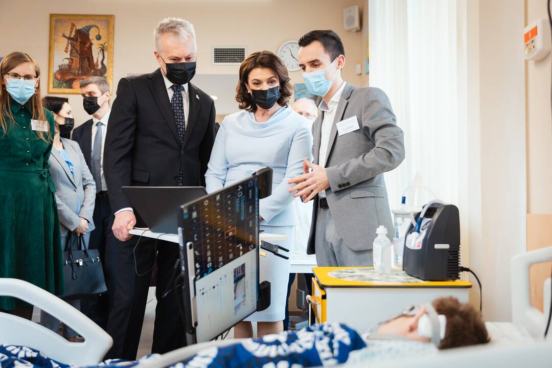Prezidentas lankosi Vilniaus M. Sopočkos hospise