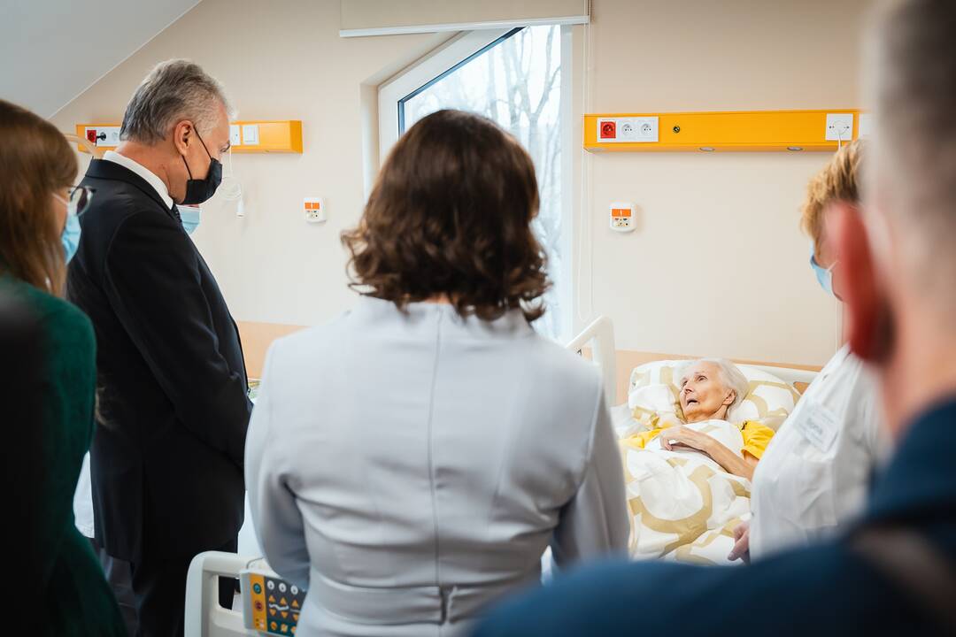Prezidentas lankosi Vilniaus M. Sopočkos hospise