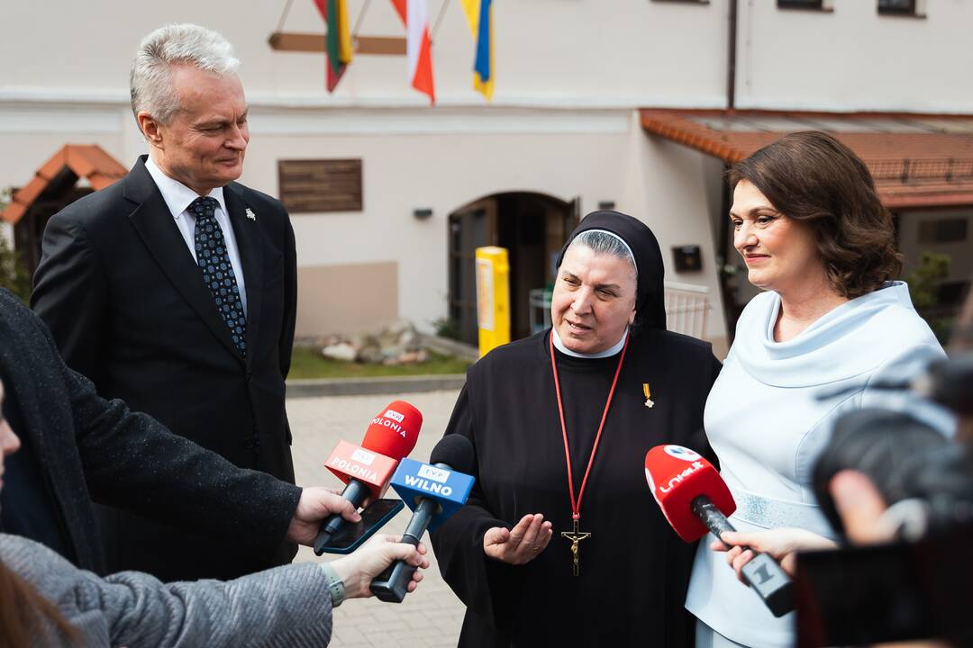Prezidentas lankosi Vilniaus M. Sopočkos hospise