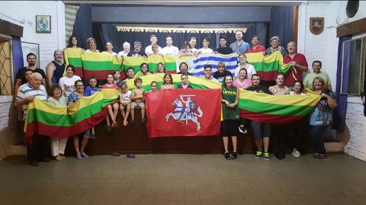 Tikėjimas: Urugvajaus lietuviai supranta, kad galimybė laimėti loterijoje nedidelė, tačiau nepraranda vilties.