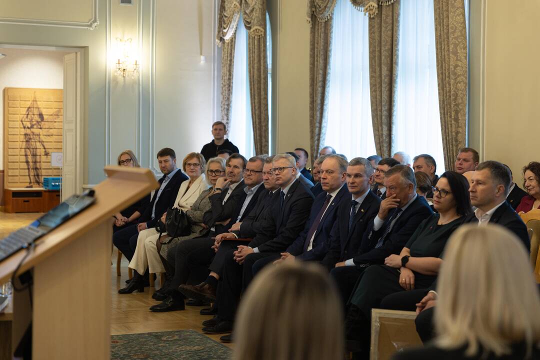 Diskusija: konferencijoje „Kelyje nuo 1934-ųjų“ aptarta ne tik keleivinio transporto kūrimo istorija, bet ir tai, kas laukia ateityje.