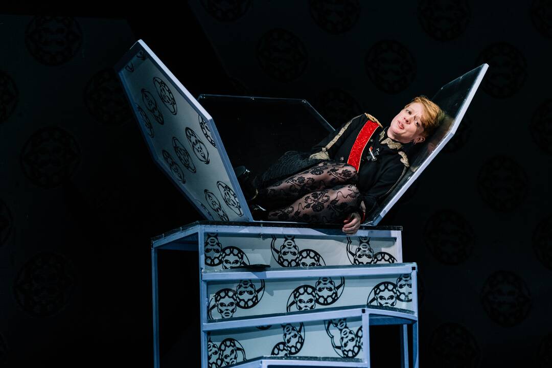 Procesas: po kelių dienų teatro scenoje skambėsiančios operos repeticijų akimirkos.