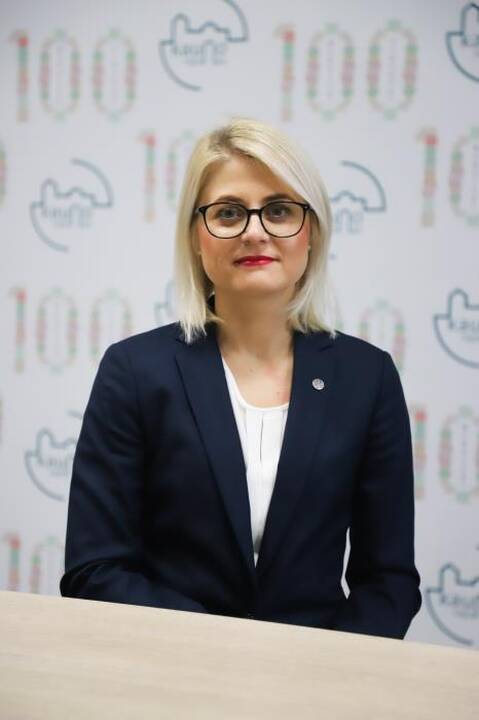Naujovė: pernai Akademijos miestelyje pastatyti modernūs požeminiai atliekų konteineriai.