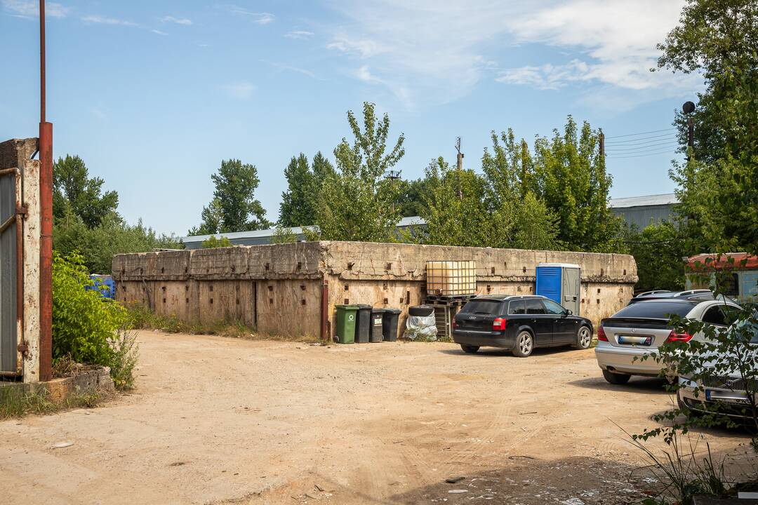 Reakcija: dalis kauniečių piktinosi planais parduoti buvusią V. Bacevičiaus mokyklą.
