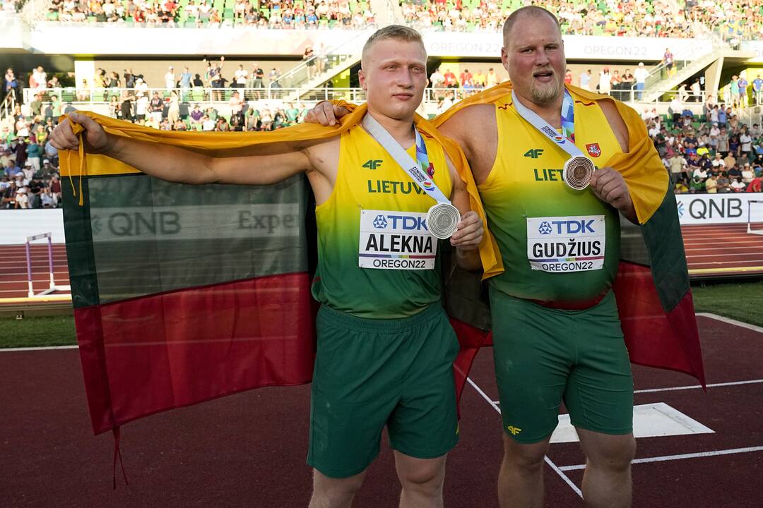 Bendražygiai: gali būti, kad Paryžiaus žaidynėse prie disko metikų Mykolo Aleknos ir A. Gudžiaus (nuotr. kairėje)prisijungs Martynas Alekna (nuotr. dešinėje).