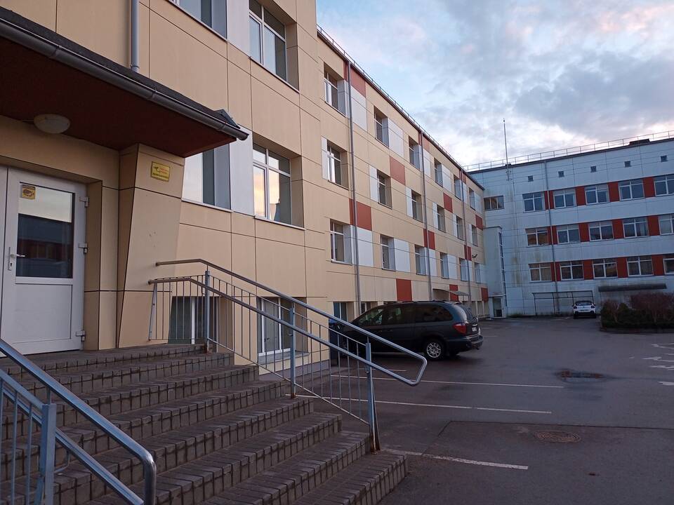 Interesai: po pareigūnų vizito kilo klausimų ne tik dėl „Minijos“ progimnazijoje įdarbintų įstaigos vadovų giminaičių, bet ir dėl M. Pociaus verslo reikalų.