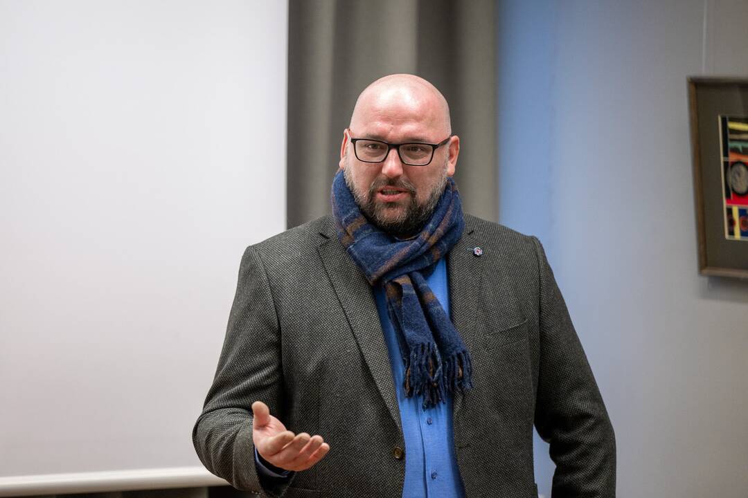 Šaltinis: dr. K. Bartkevičius ragina atidžiai peržiūrėti savo šeimos archyvus ir Sąjūdžio laikotarpio artefaktais pasidalinti su muziejais.
