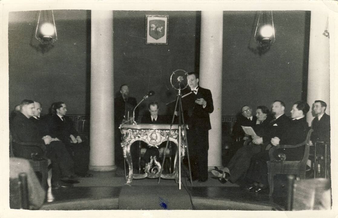 Veikla: 1939 m. į Vilnių persikrausčiusi čia lietuvių kalbos mokytoja dirbusi būsimoji rašytoja Alė Rūta.