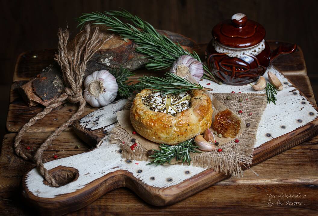 Tradicijos: Naujuosius O. Stakucevič sutinka namuose su pačiais artimiausiais žmonėmis ir augintiniu.