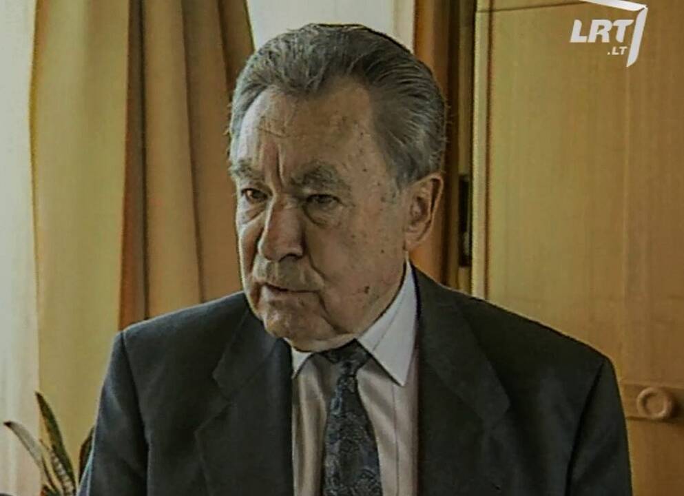 Istorija: jaunystės draugų N. Prielaidos ir Z. Šidlausko susitikimas Klaipėdoje 1996 m. sausio 27-ąją, po 57 metų išsiskyrimo.
