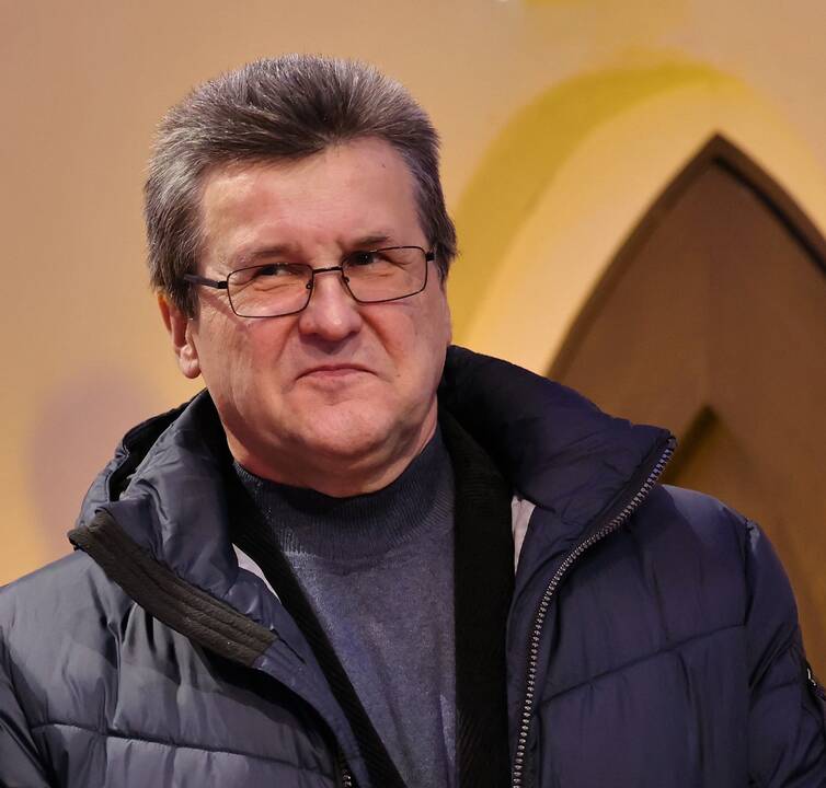 Pasiuntinys: skulptorių A. Teresių sakralumo tema lydi visą jo kūrybinį gyvenimą.