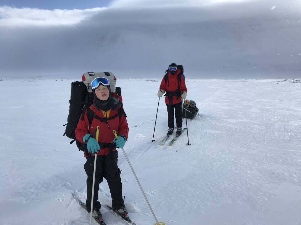 Startas: šeimos komanda pasiruošusi įveikti slidėmis 10–20 km. 