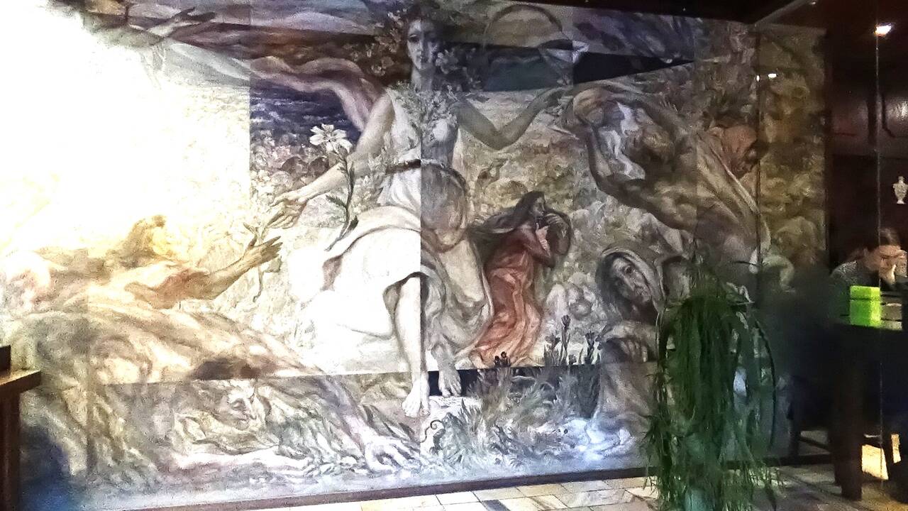  Įspūdinga: savitais interjerais vaistinės galėjo lenktyniauti su kultūros, meno įstaigomis ir restoranais, kurie tuomet puošti negailint lėšų.