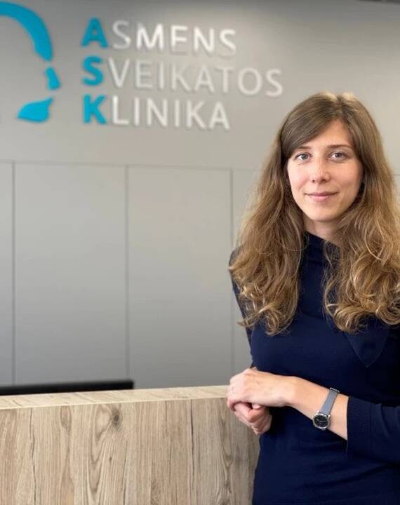 Pasekmė: matydamas pavargusius, įsitempusius tėvus, vaikas gali suvokti save kaip kažkokį negerą, nuviliantį, o dėl to gali kilti įvairių emocinių, elgesio sunkumų.