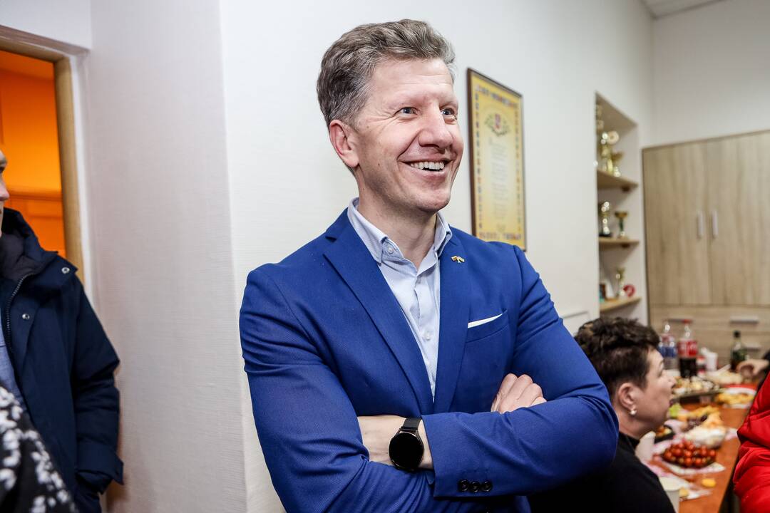 Realybė: D. Razmislevičiaus teigimu, daugeliu atvejų sustabdyti pinigų pervedimą per finansines institucijas yra praktiškai neįmanoma.