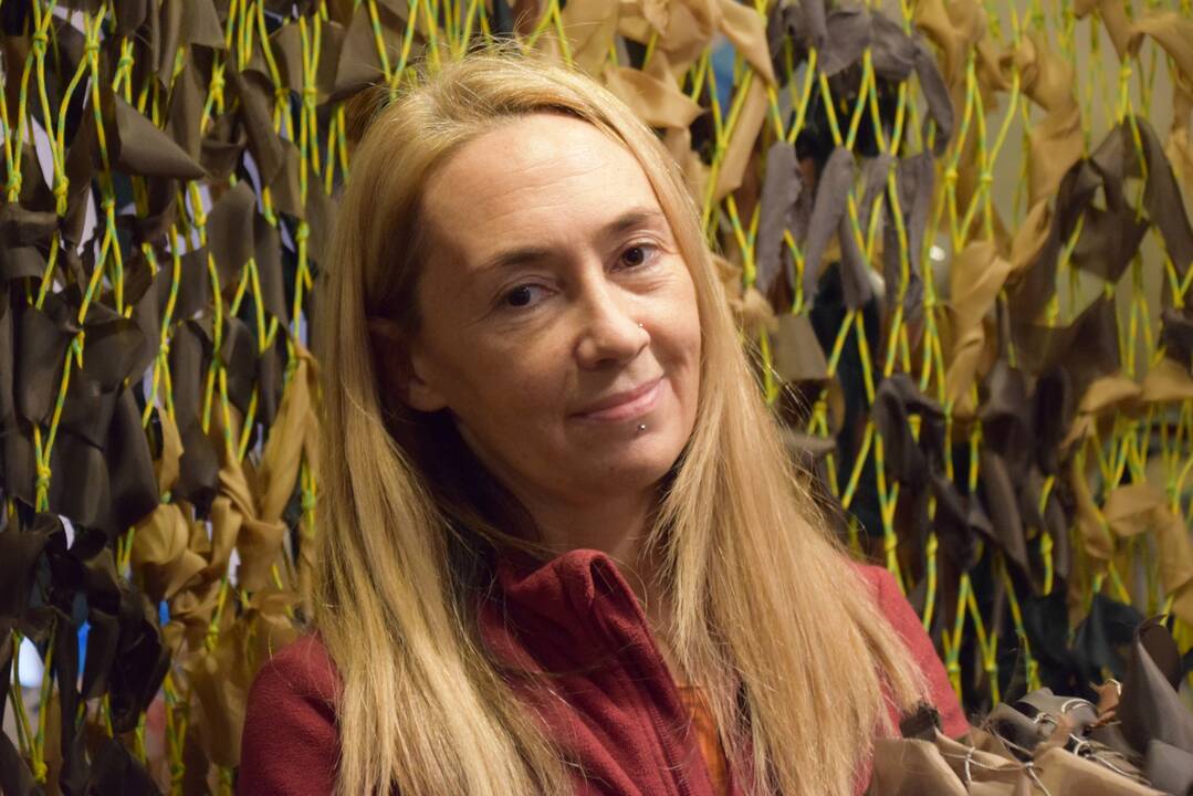 Kasdienybė: kiekvienas norintis prisidėti prie pagalbos Ukrainos kariams centre randa ką naudingo nuveikti.