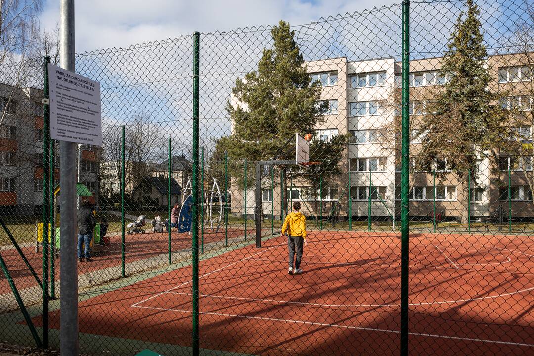 Nuostata: Kauno rajono savivaldybė laikosi principo: renovuoti namai – tvarkingi kiemai.