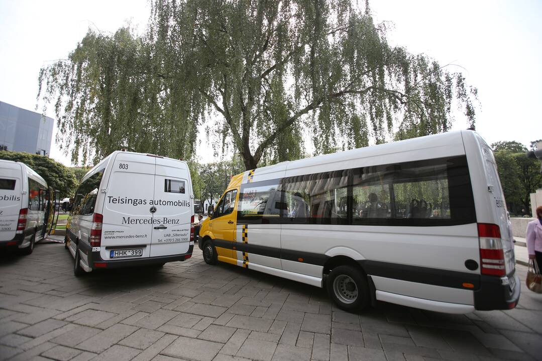 Erdvės: net ir sumažėjus teritorijai, Kauno turgus – viena didžiausių transporto priemonių prekybos aikštelių Lietuvoje