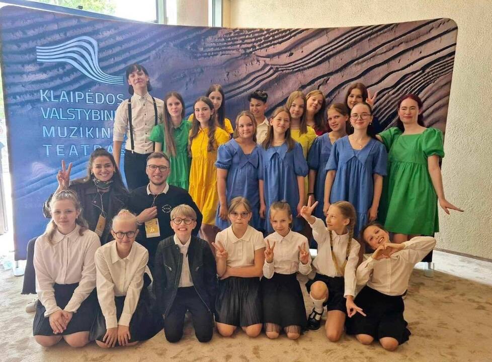 Dabar Klaipėdos vaikų operos studijos ugdytiniai pasiekė tokį lygį, kad galės pasirodyti teatro scenoje kaip pagrindiniai pastatymo herojai.