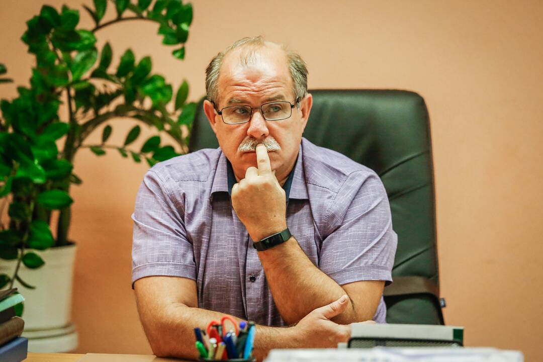Įvertino: dešimtyje miesto mokyklų įrengus elektroninių cigarečių detektorius, fiksuojančius bandymus patalpose rūkyti, jau regimas pozityvus rezultatas.