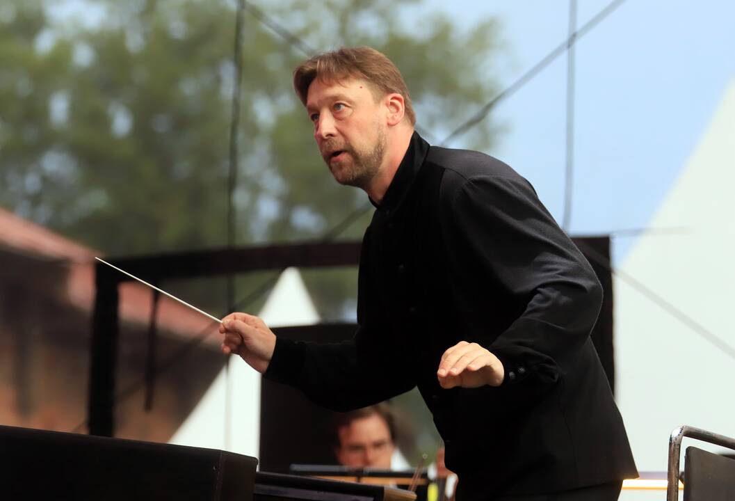 J. Janulevičius yra festivalio „Operetė Kauno pilyje“ vyr. dirigentas, koncertinių programų muzikinis vadovas.