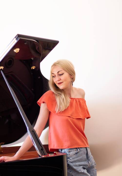 Subtilumas: daugybės tarptautinių konkursų laureatė I. Liukaitytė – ypatinga kamerinės muzikos atlikėja, jos soliniai koncertai išsiskiria inteligencija ir gilumu.