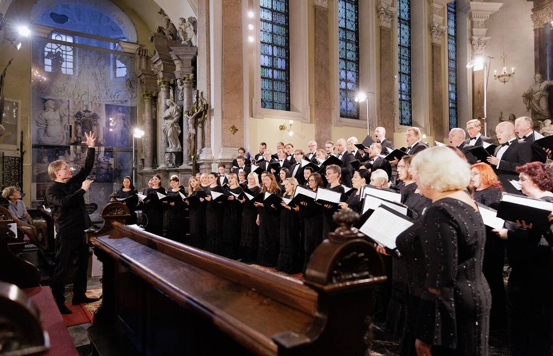 Ispanija: iš Kanarų kilusio legendinio ispanų tenoro Alfredo Kraus Trujillo vardu pavadinta auditorija Kauno choristus sužavėjo akustinėmis savybėmis.