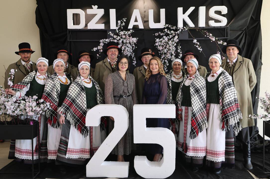 „Džiaukis“ skleidžiamas džiugesys tęsiasi 25 metus