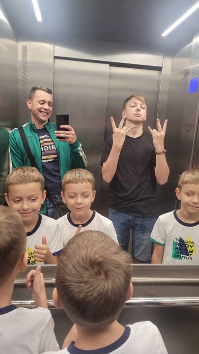 Šeima: Rusinų šešetas išmaišęs visą Kauną. Asmenukė Kauno pilyje. 