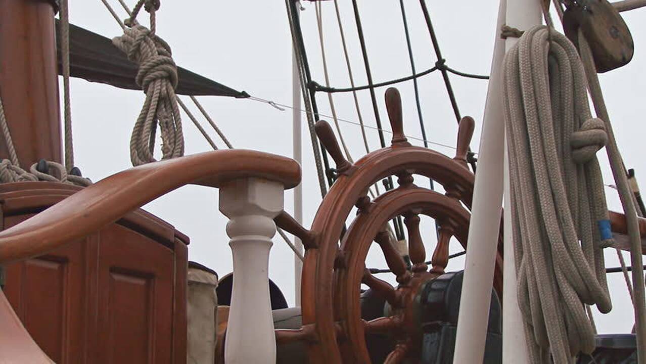 Ar žinote, kad vienas žmogus gali užgrobti septynių karių saugomą laivą?