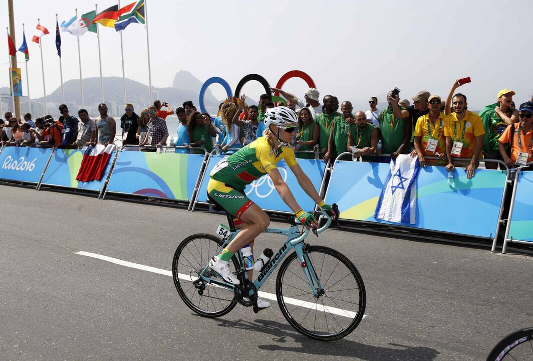 D. Tušlaitė olimpiados plento dviračių lenktynėse finišavo 34-a
