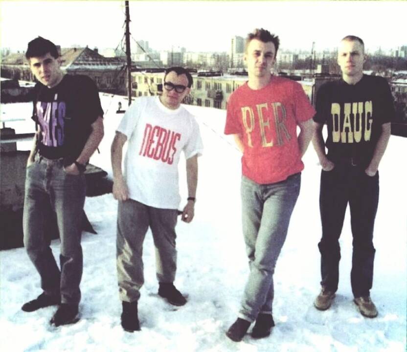 Specialiai muzikos žurnalui „Ausis“ 1995 metais daryta „Fojė“ nuotrauka.