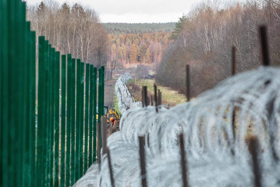 Pasienyje su Baltarusija praėjusią parą apgręžti 23 migrantai