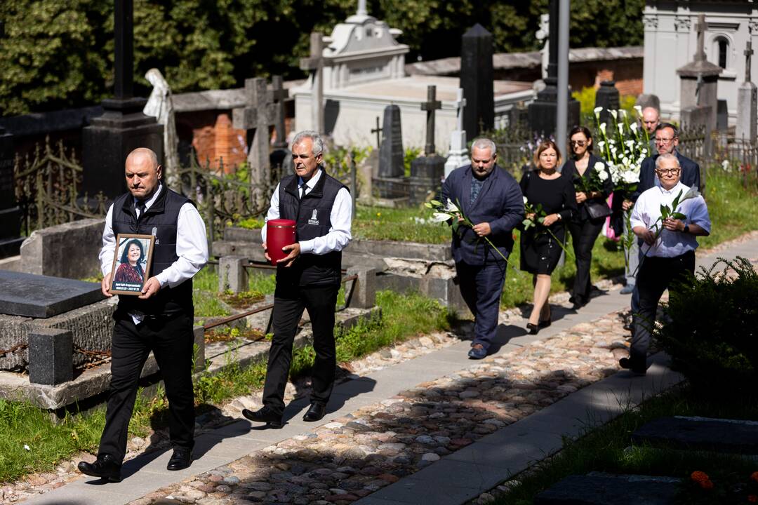 Aktorės A. Gregorauskaitės laidotuvės